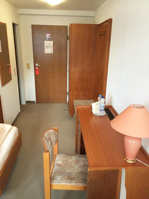 בון Hotel Ambassador חדר תמונה